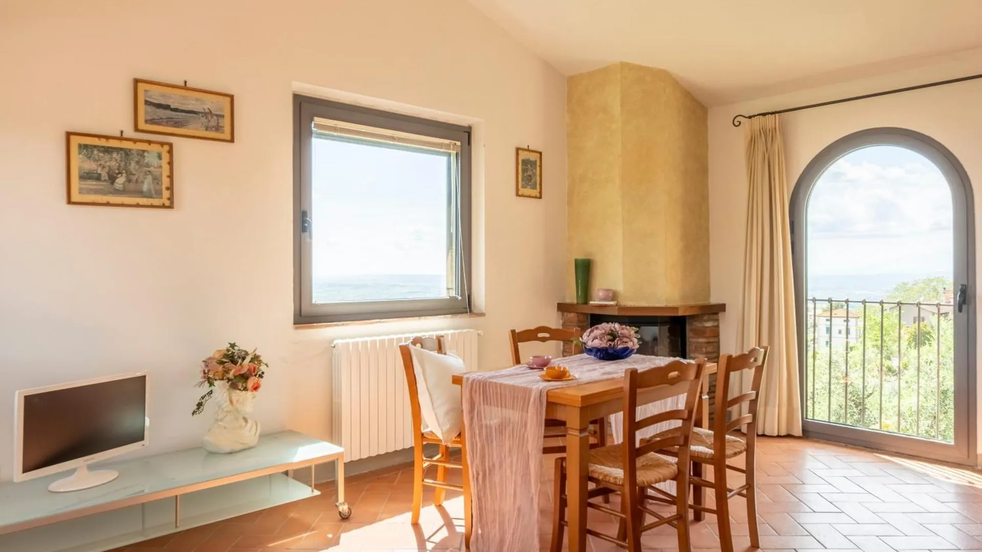 Leonardo Homes Vinci 0*,